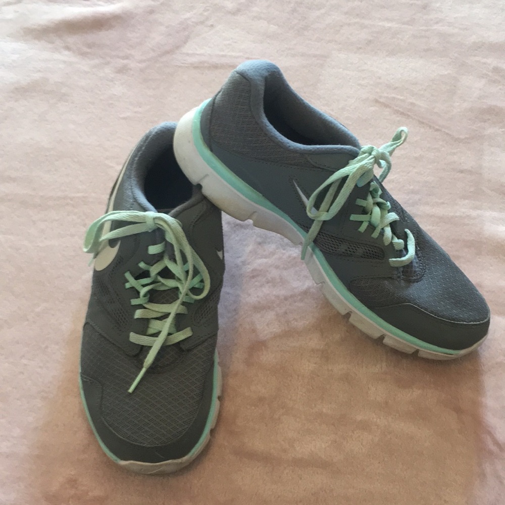 Women’s Nike shoes